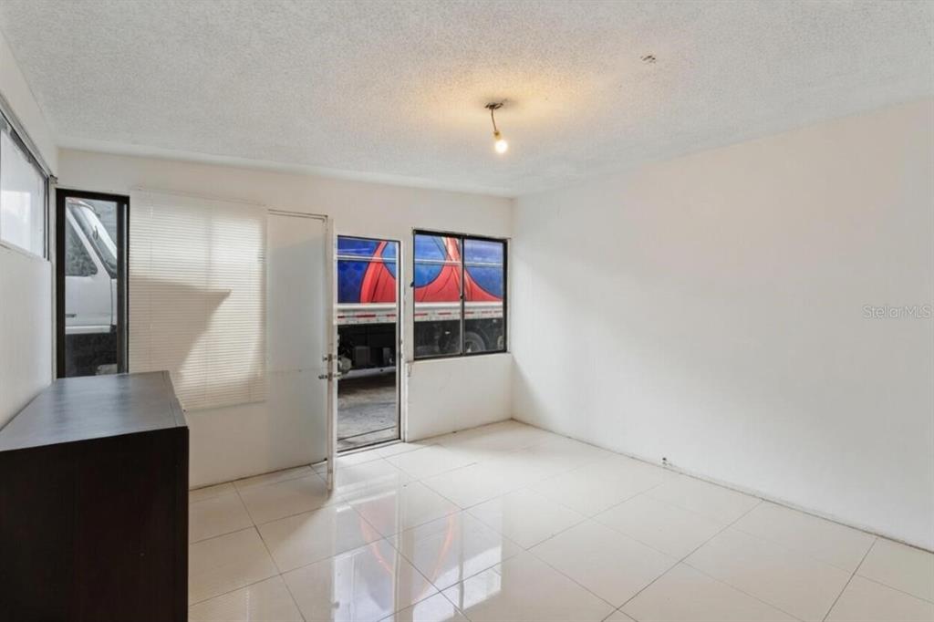 1829 5th Miami, FL 33125 - Photo 4 of 23