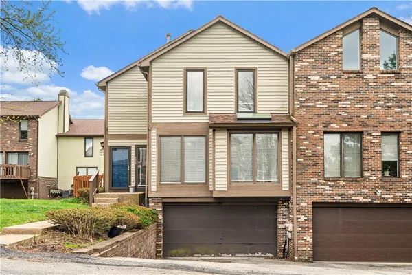 $199,000 | 420 Spring Run Drive, Monroeville, PA 15146