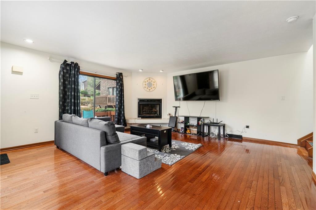 420 Spring Run Drive Monroeville, PA 15146 - Photo 5 of 24