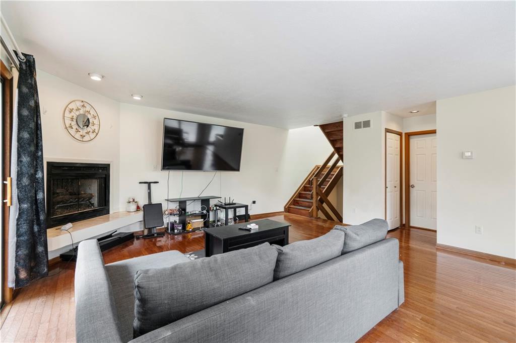 420 Spring Run Drive Monroeville, PA 15146 - Photo 6 of 24