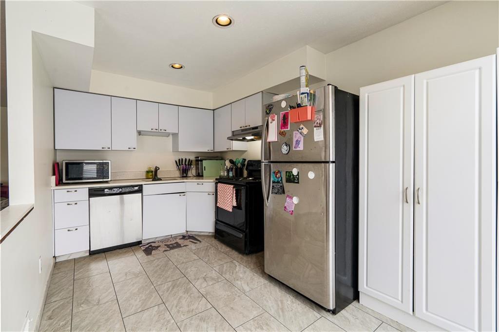 420 Spring Run Drive Monroeville, PA 15146 - Photo 10 of 24