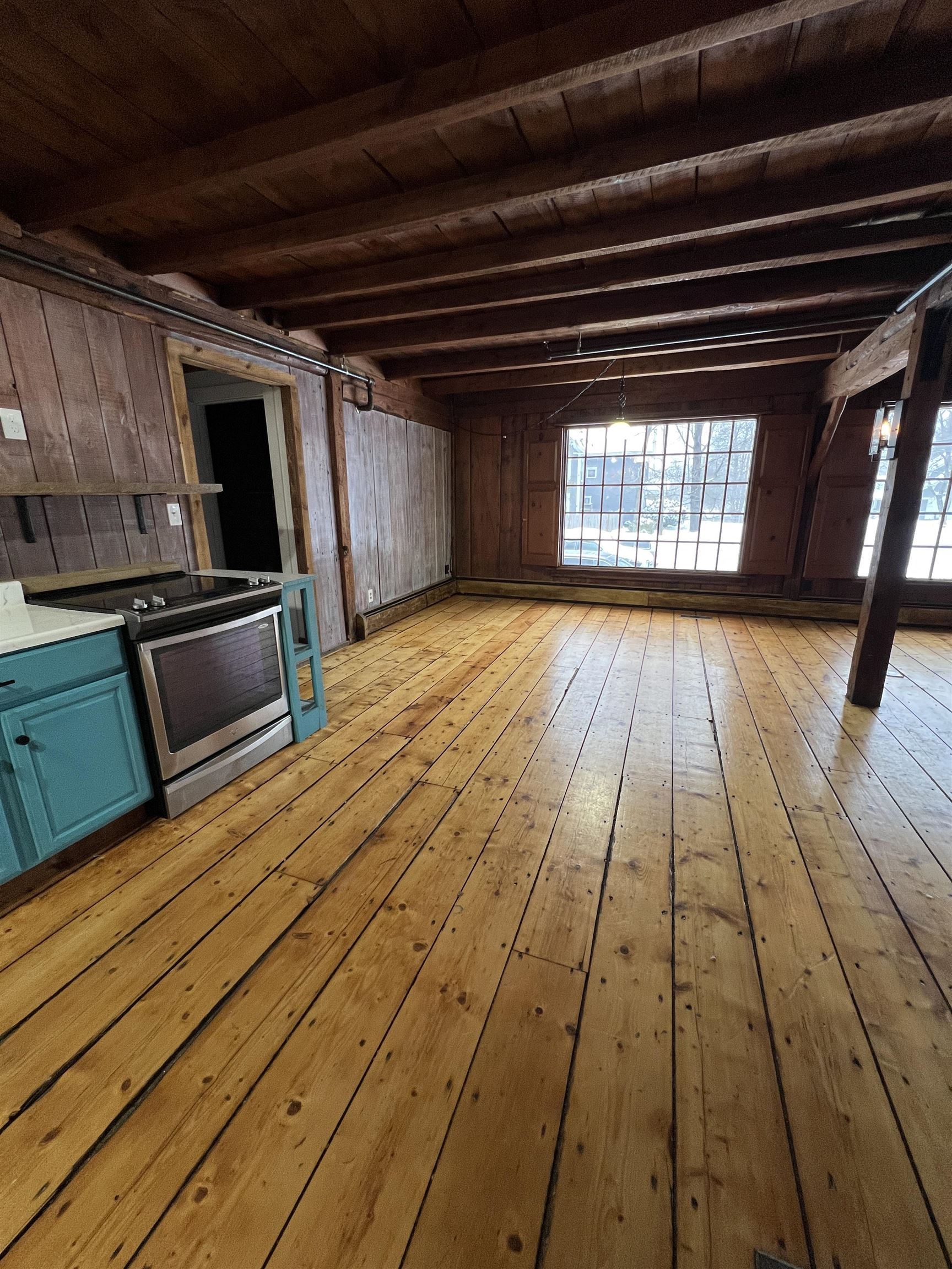 79 Amherst Street Milford, NH 03055 - Photo 13 of 29