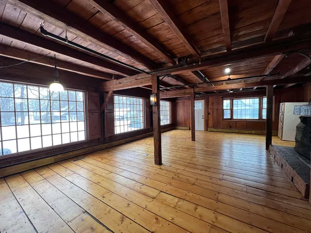 $2,150 | 79 Amherst Street, Milford, NH 03055