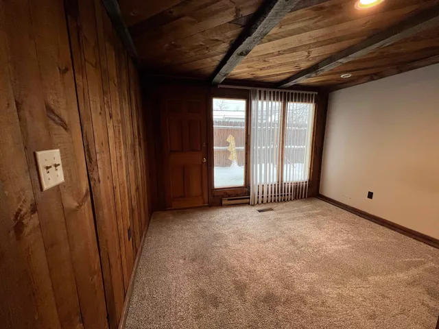 $2,150 | 79 Amherst Street, Milford, NH 03055