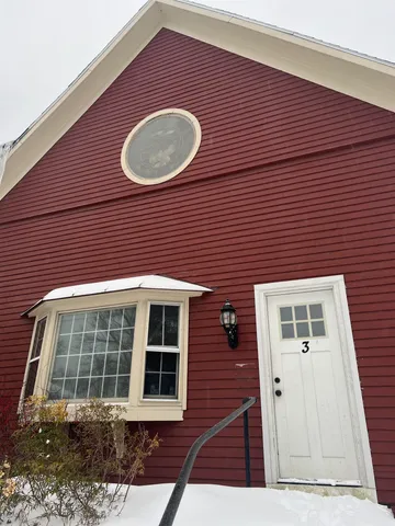 $2,150 | 79 Amherst Street, Milford, NH 03055