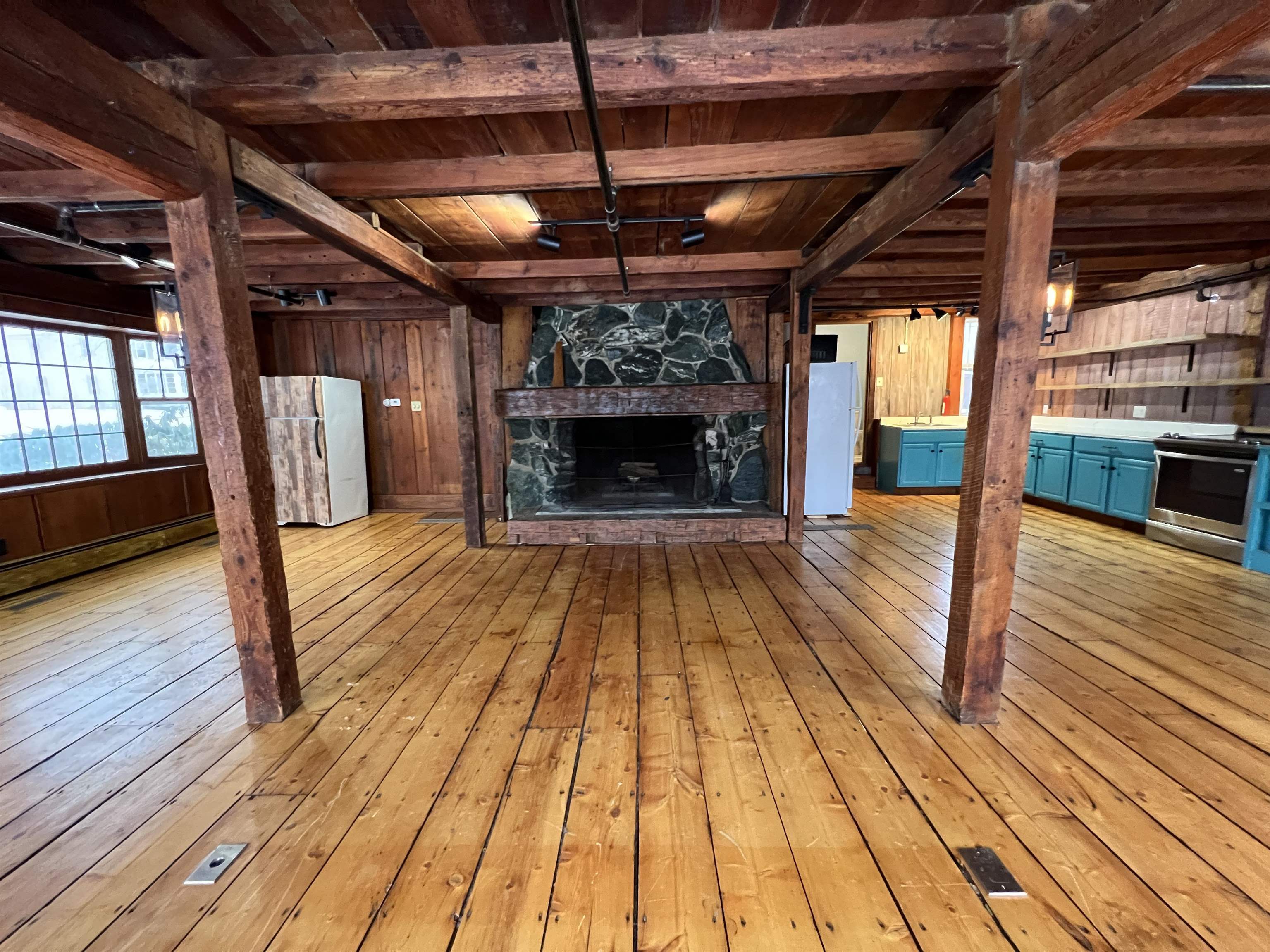 79 Amherst Street Milford, NH 03055 - Photo 6 of 29