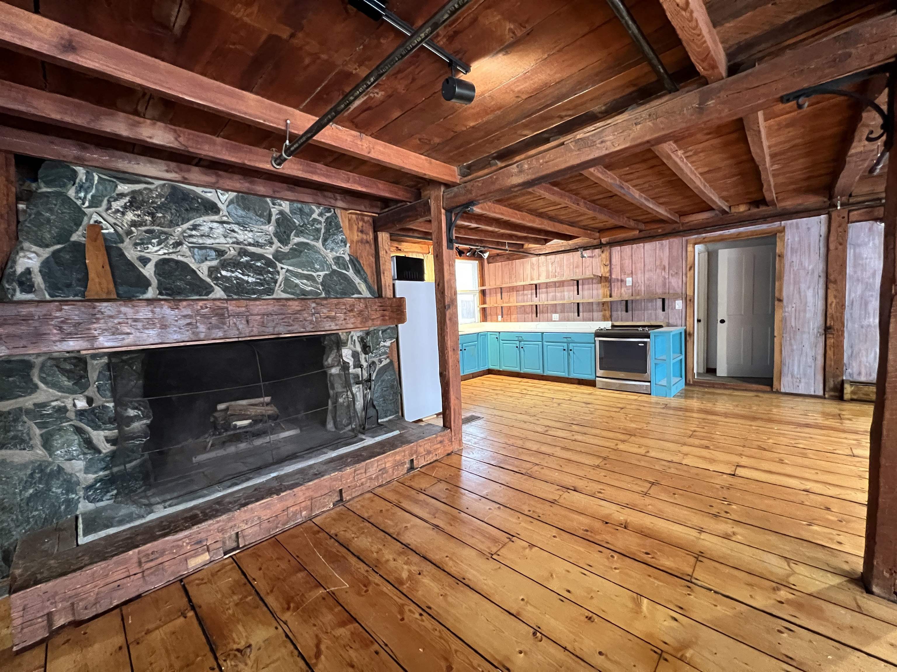 79 Amherst Street Milford, NH 03055 - Photo 7 of 29