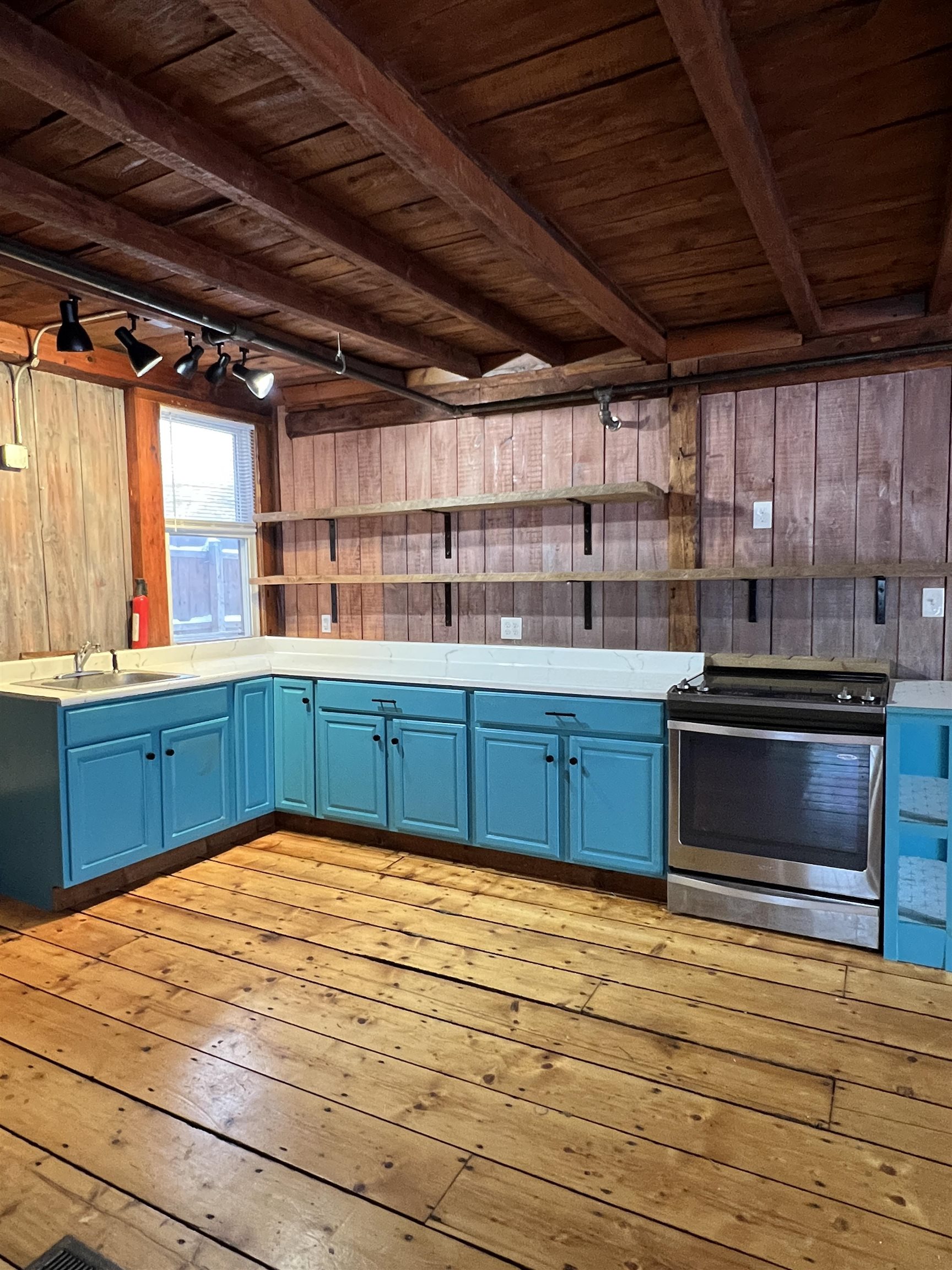 79 Amherst Street Milford, NH 03055 - Photo 8 of 29