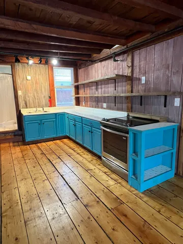 $2,150 | 79 Amherst Street, Milford, NH 03055