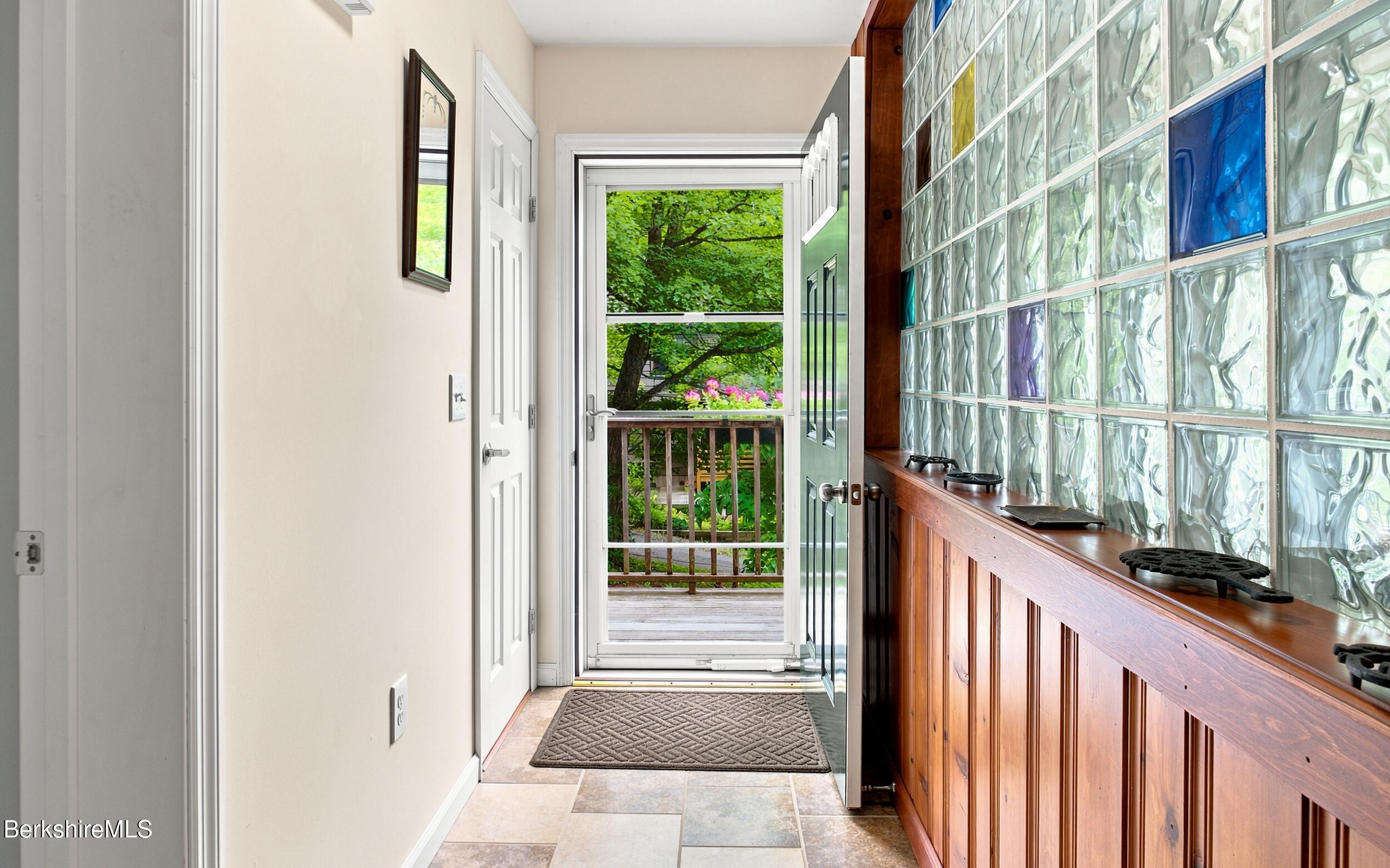 26 Mahkeenac Road Stockbridge, MA 01262 - Photo 6 of 23 6