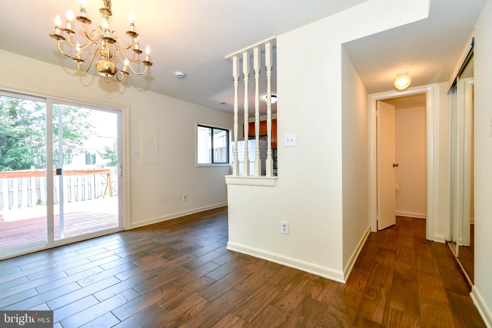 1251 Springtide Place Herndon, VA 20170 - Photo 14 of 32