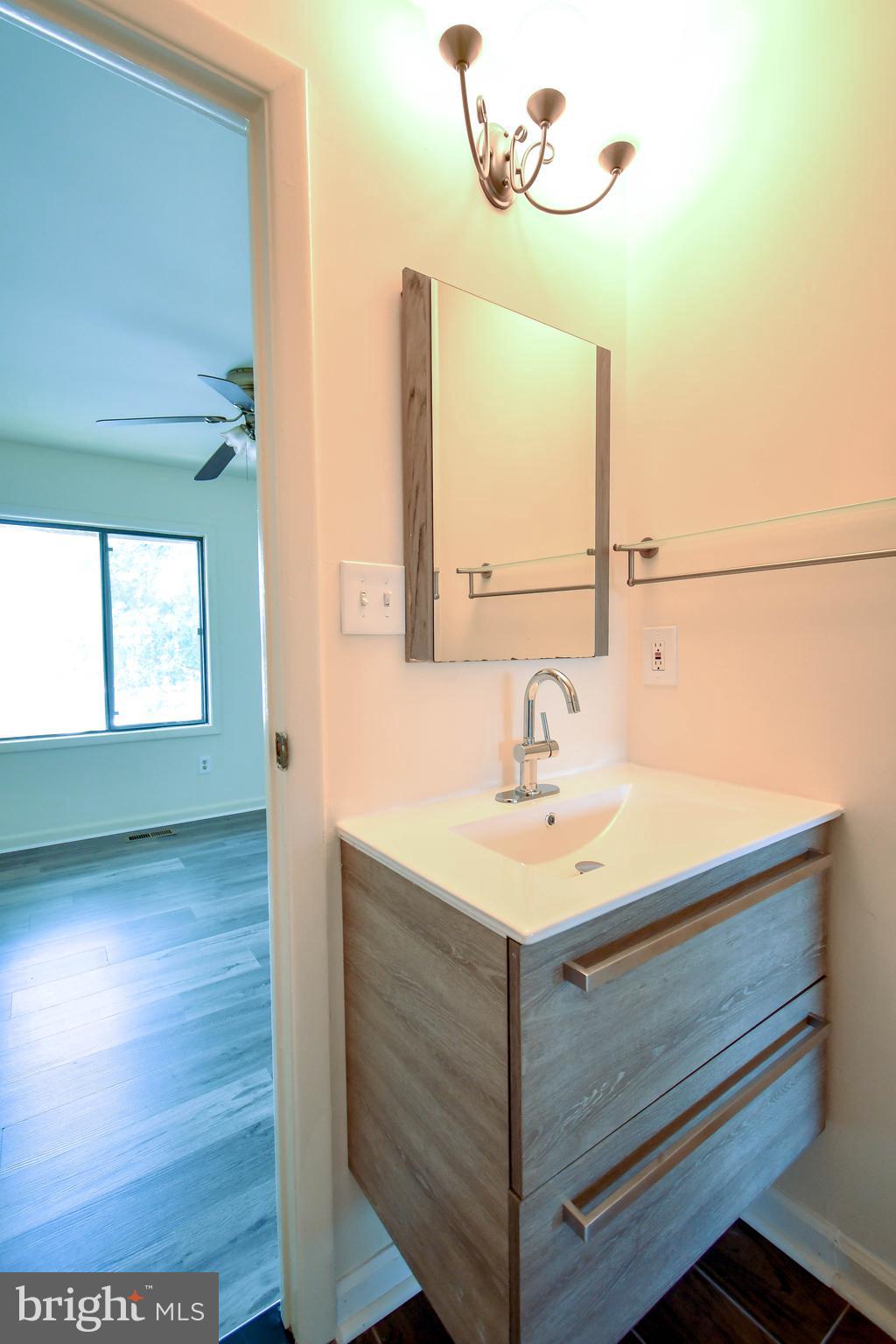 1251 Springtide Place Herndon, VA 20170 - Photo 22 of 32