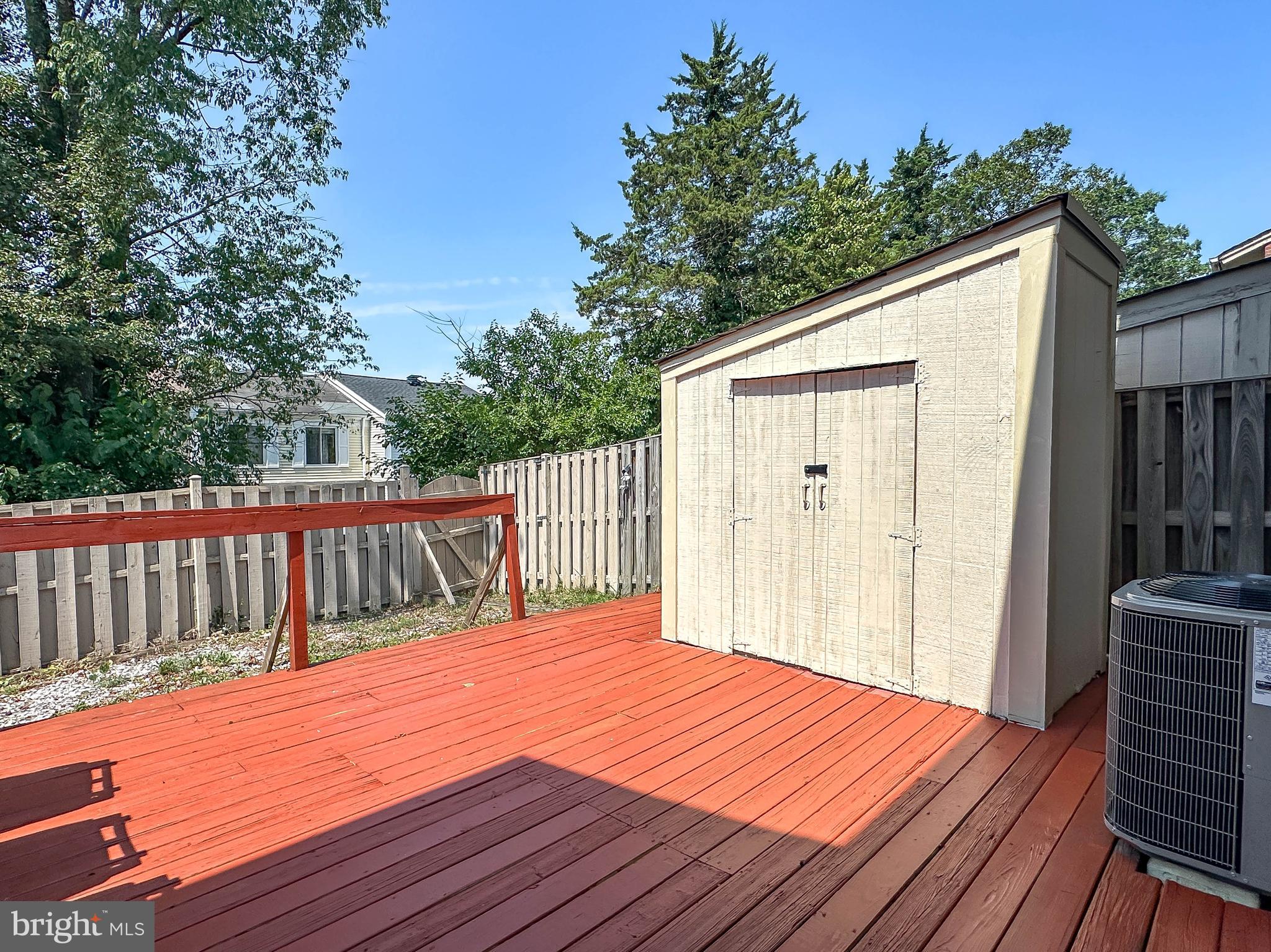 1251 Springtide Place Herndon, VA 20170 - Photo 28 of 32