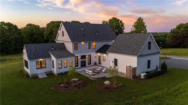 $2,600,000 | 416 Bridgetown Road, South Kingstown, RI 02874