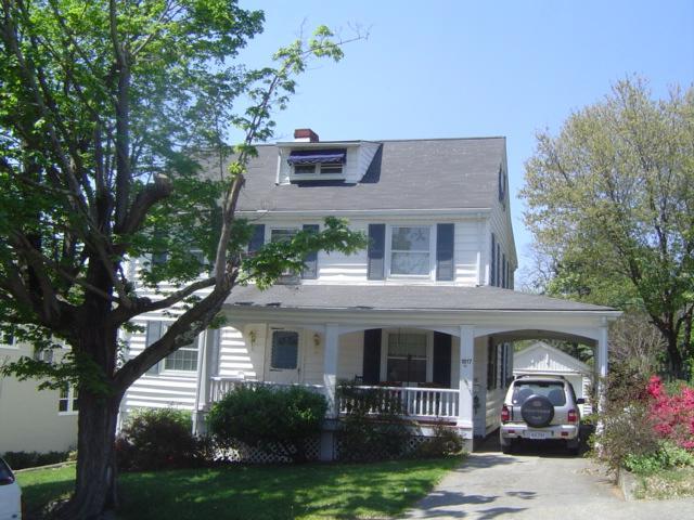 1817 Canterbury Road Southwest Roanoke, VA 24015 - Photo 1 of 9 FRONT
