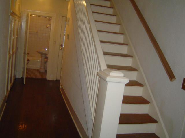 1817 Canterbury Road Southwest Roanoke, VA 24015 - Photo 4 of 9 STAIRWAY