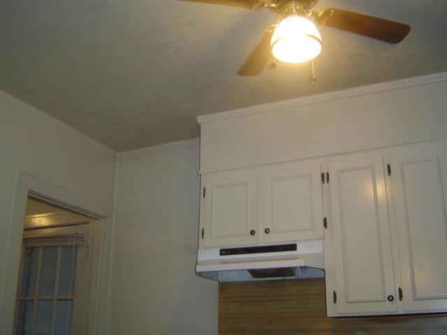 1817 Canterbury Road Southwest Roanoke, VA 24015 - Photo 6 of 9 KITCHEN