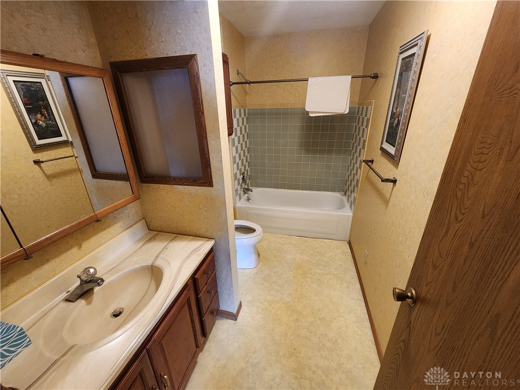 3003 Kuther Road Sidney, OH 45365 - Photo 22 of 32 Bathroom