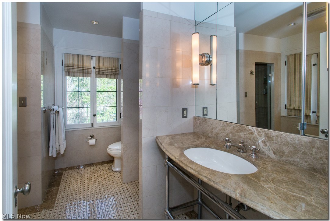 2863 East Overlook Road Cleveland, OH 44118 - Photo 20 of 27 Gallery Image 20