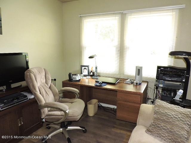 14 Collingwood Road Marlboro, NJ 07746 - Photo 16 of 21 Bedroom/Office