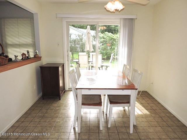 14 Collingwood Road Marlboro, NJ 07746 - Photo 8 of 21 Dinette