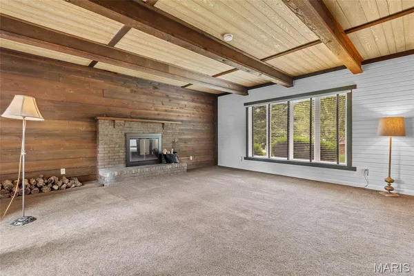 $329,900 | 11 Glen Hollow Road, Glen Carbon, IL 62034