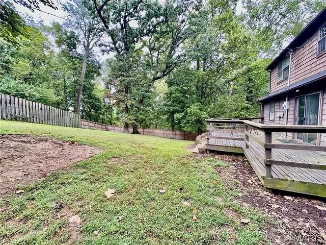 $275,000 | 1504 Paris Drive, Godfrey, IL 62035