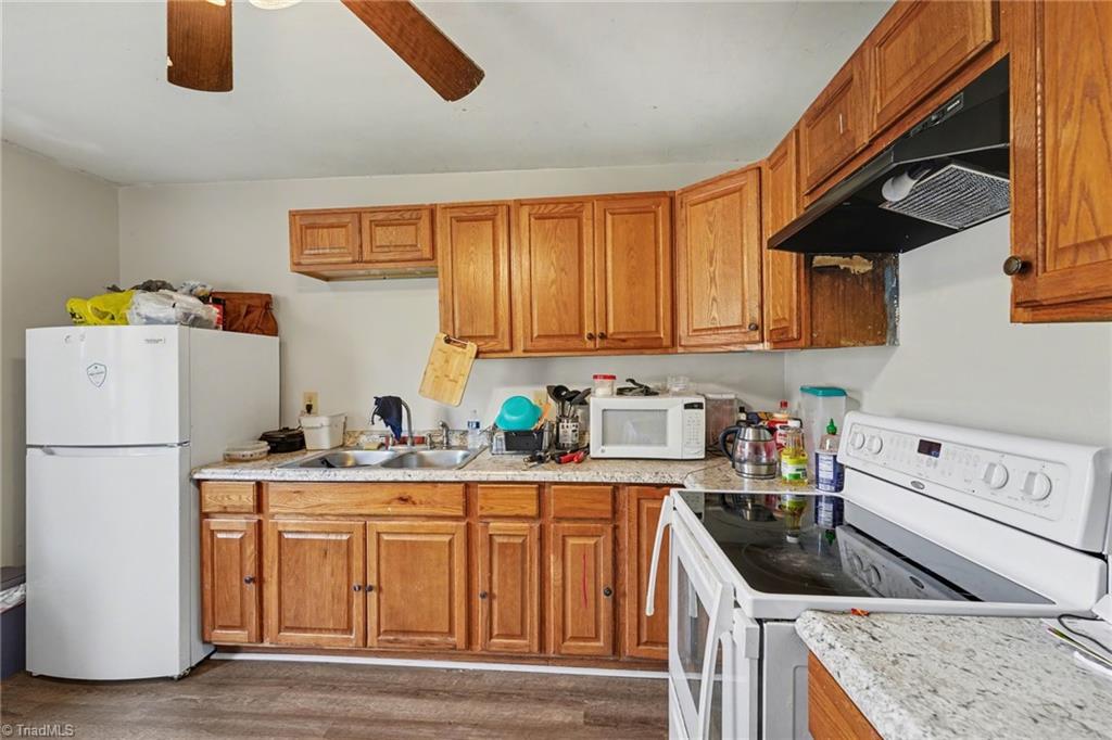 1958 Lakeview Road Asheboro, NC 27203 - Photo 13 of 19