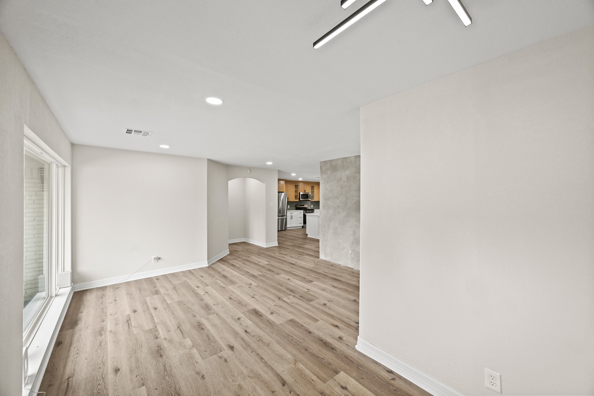 3011 Freshmeadows Drive Houston, TX 77063 - Photo 6 of 50