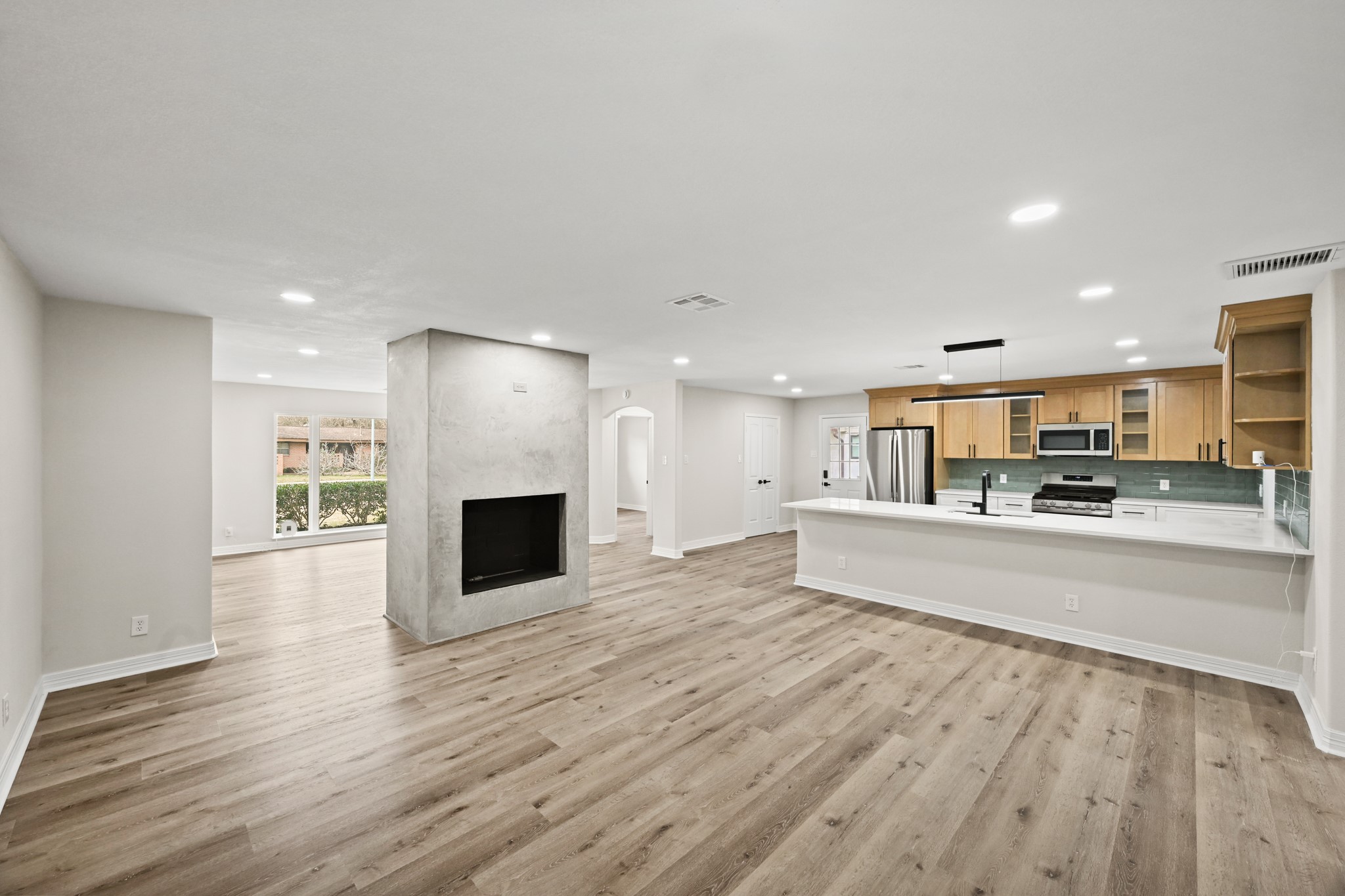 3011 Freshmeadows Drive Houston, TX 77063 - Photo 9 of 50