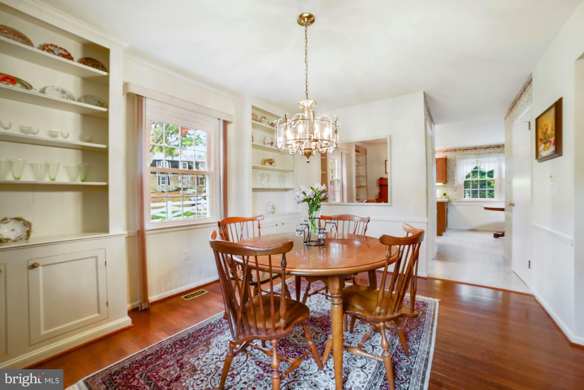 9424 Dunloggin Road Ellicott City, MD 21042 - Photo 22 of 48 Dining room with built-ins