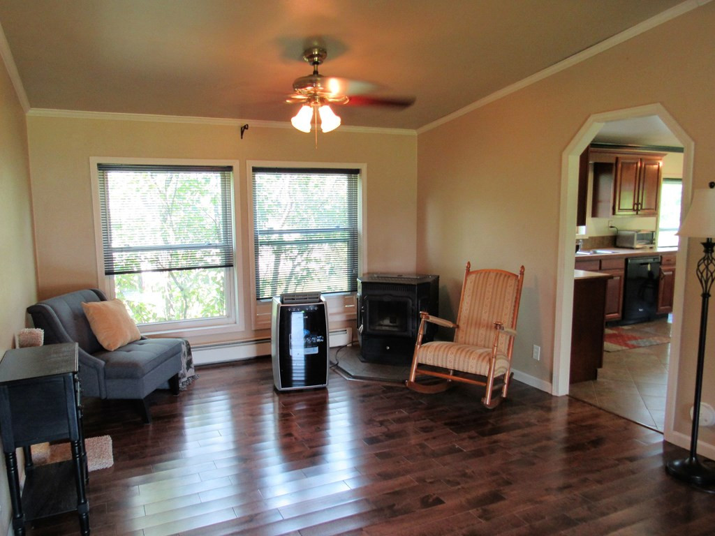 522 Stafford Road Plattsburgh, NY 12901 - Photo 4 of 32 Gallery Image 4