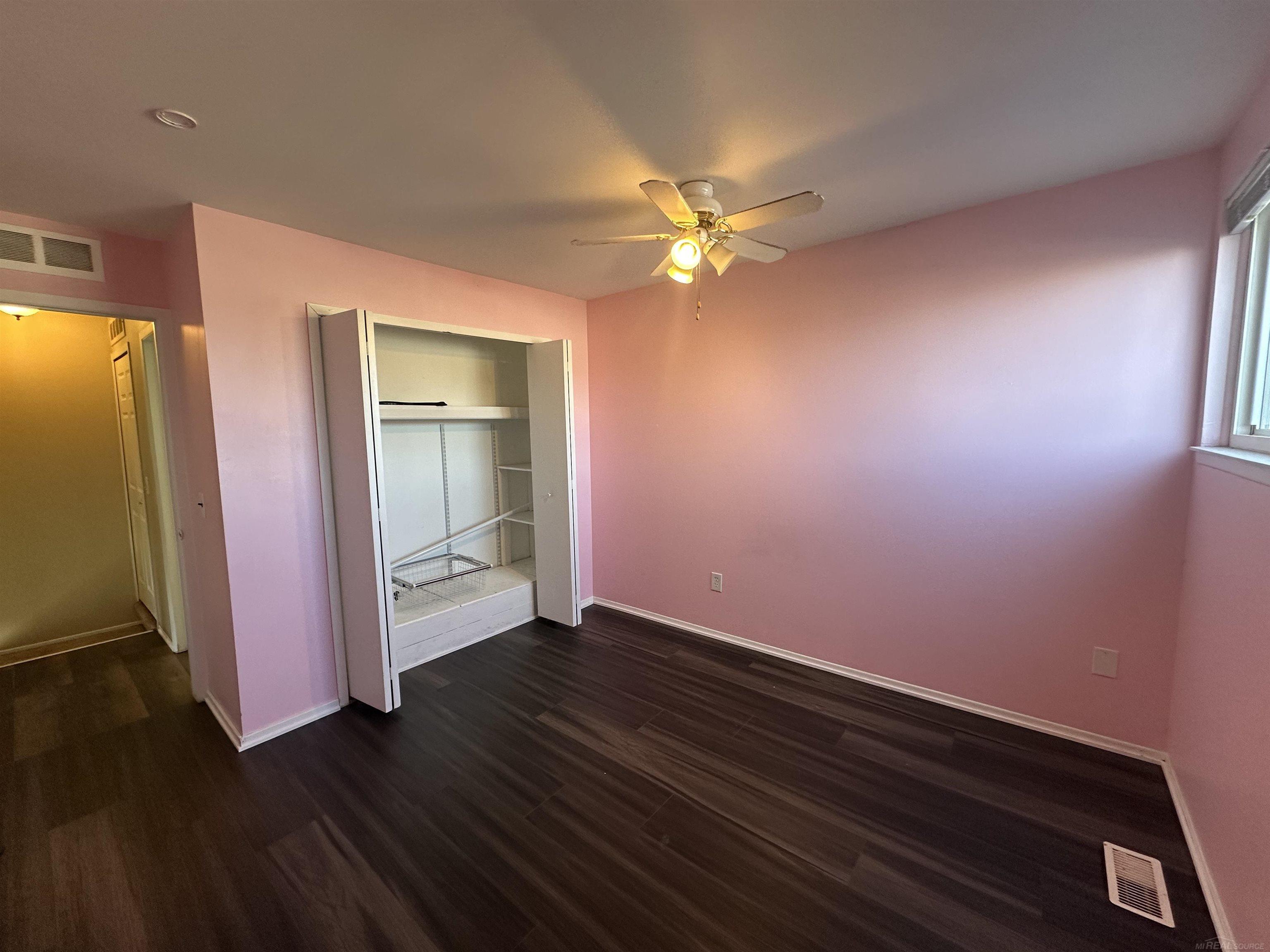 28219 Raleigh Crescent Drive New Baltimore, MI 48051 - Photo 26 of 35
