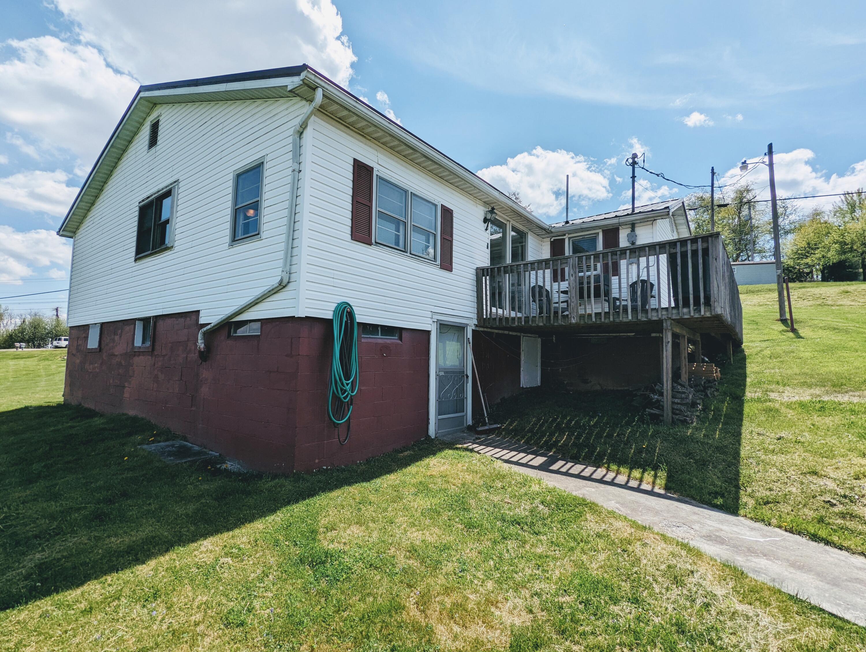 2709 Rose Ridge Clintwood, VA 24228 - Photo 12 of 28 PXL_20220425_160947624