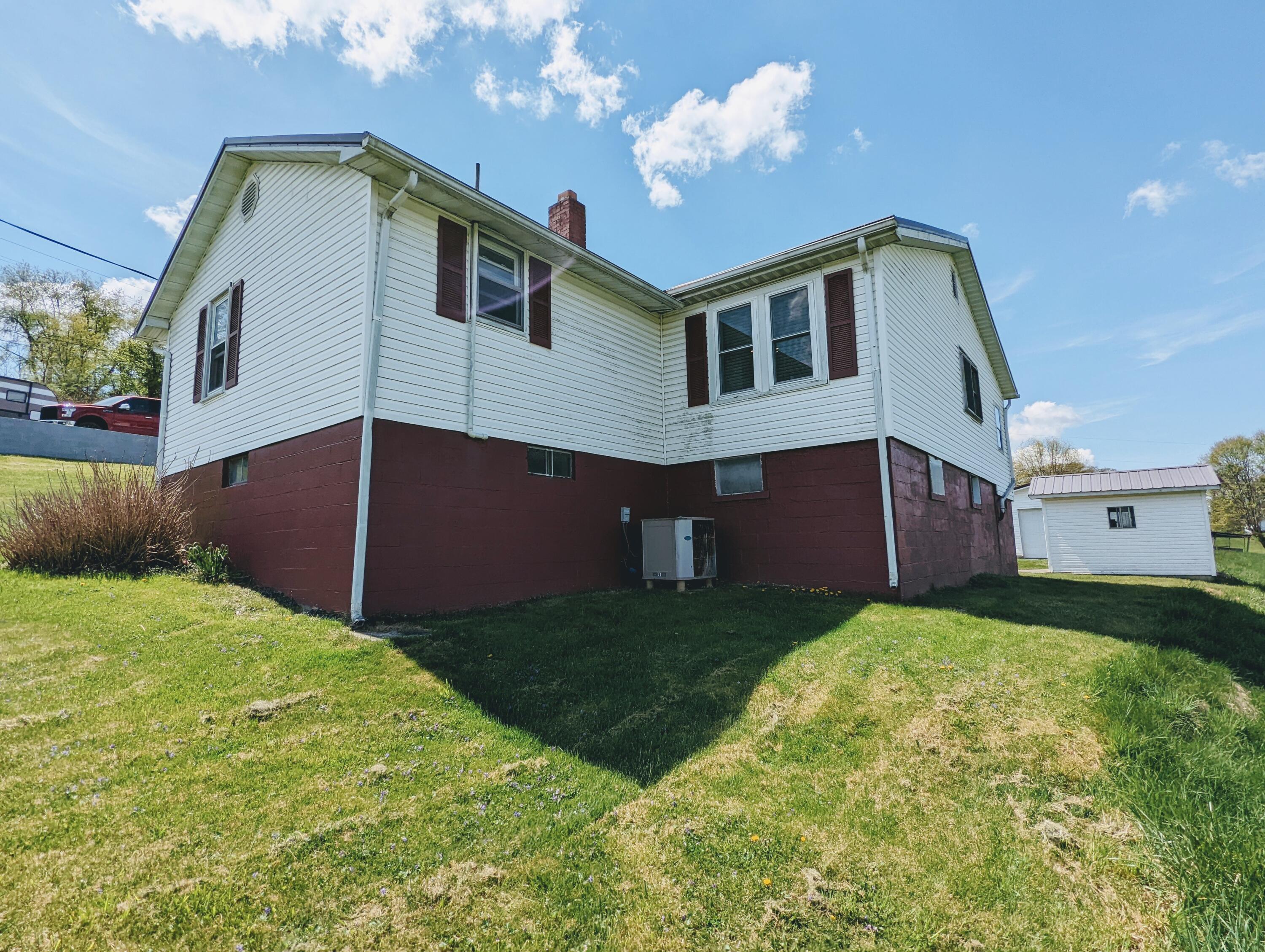 2709 Rose Ridge Clintwood, VA 24228 - Photo 7 of 28 PXL_20220425_161021944