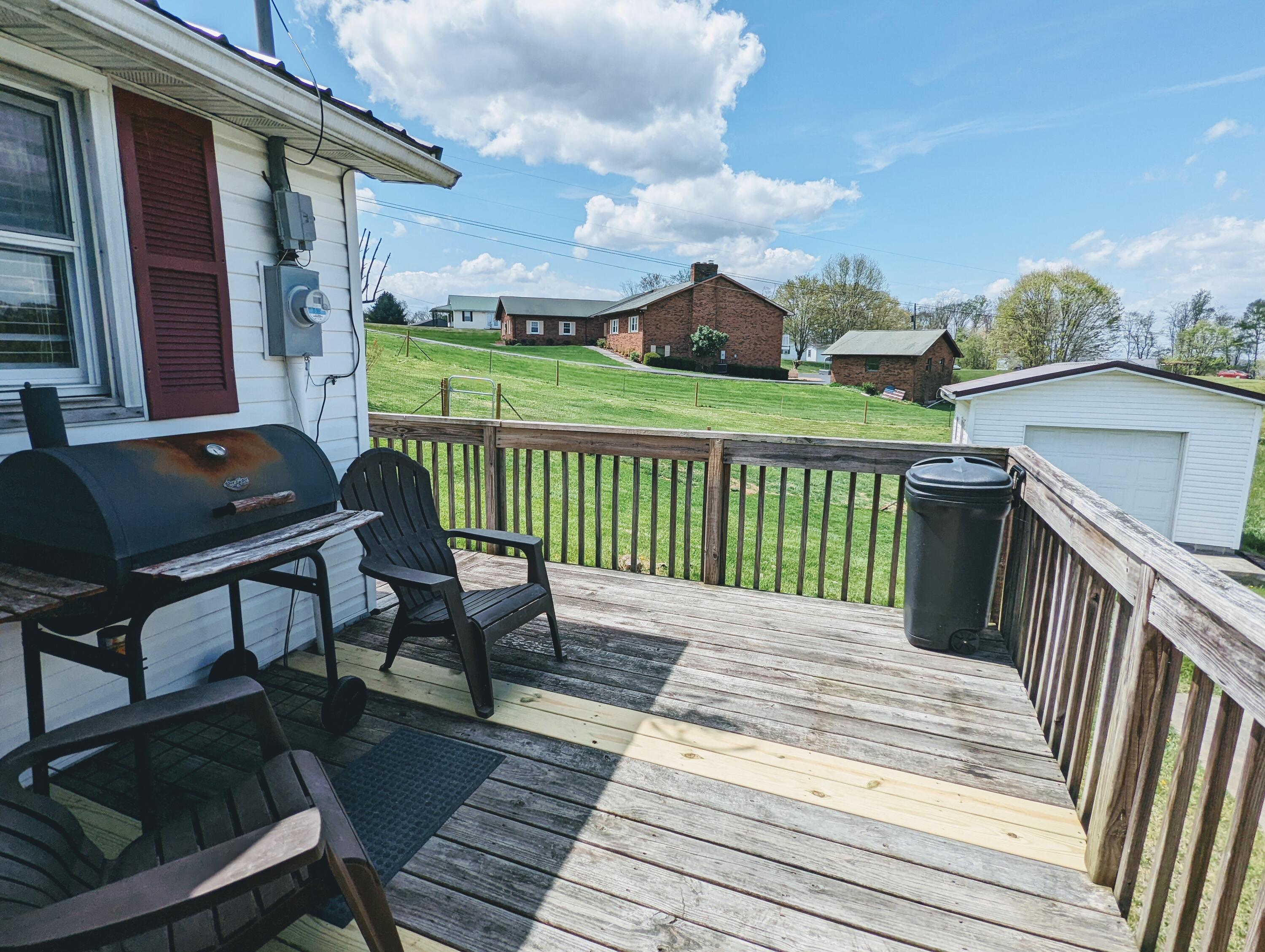 2709 Rose Ridge Clintwood, VA 24228 - Photo 9 of 28 PXL_20220425_161627164