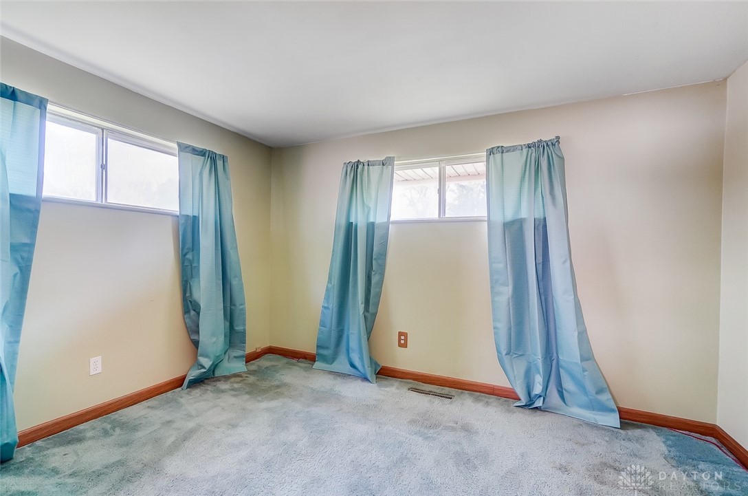 5753 Beth Road Huber Heights, OH 45424 - Photo 27 of 38 Gallery Image 27