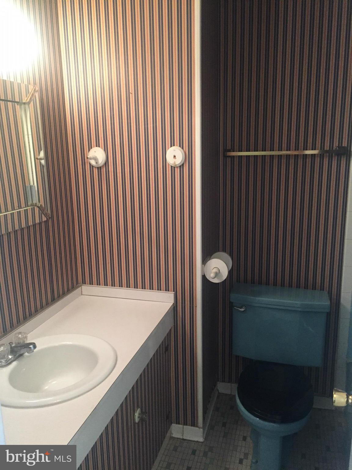 11708 Smoketree Road Potomac, MD 20854 - Photo 11 of 20 Full bath