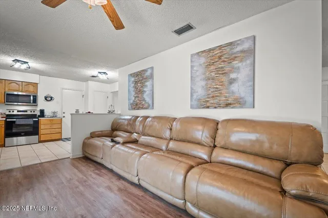 $290,999 | 7224 Blackberry Lane North, Jacksonville, FL 32244