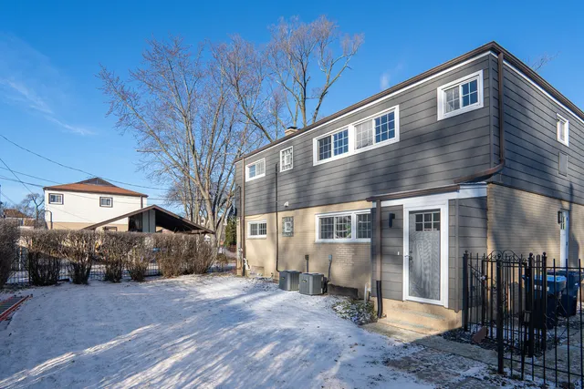 $2,200 | 317 Burlington Avenue, Unit 2, Western Springs, IL 60558