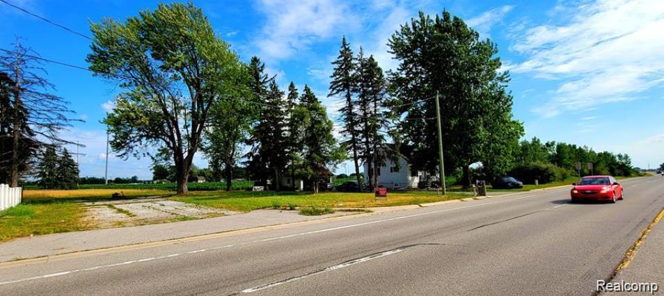 6579 Westside Saginaw Road Bay City, MI 48706 - Photo 2 of 13