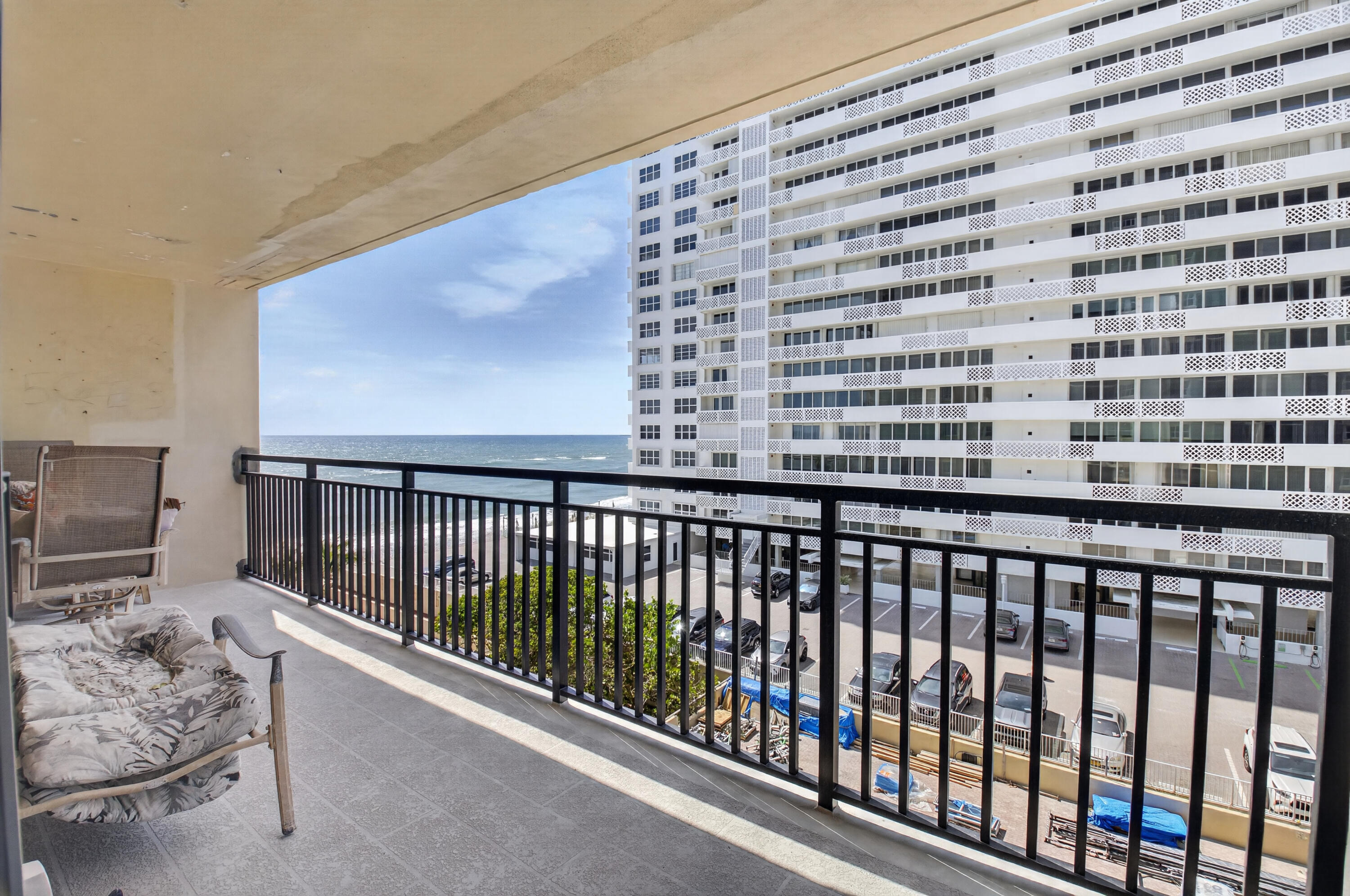 1180 South Ocean Boulevard, Unit 5C Boca Raton, FL 33432 - Photo 40 of 43 a view of a balcony
