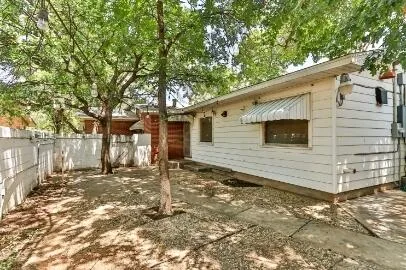 $2,000 | 3801 26th Street, Lubbock, TX 79410