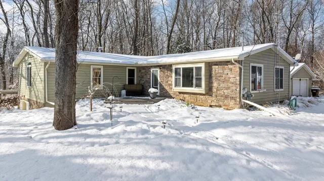 $369,900 | 6740 Folks Road, Horton, MI 49246