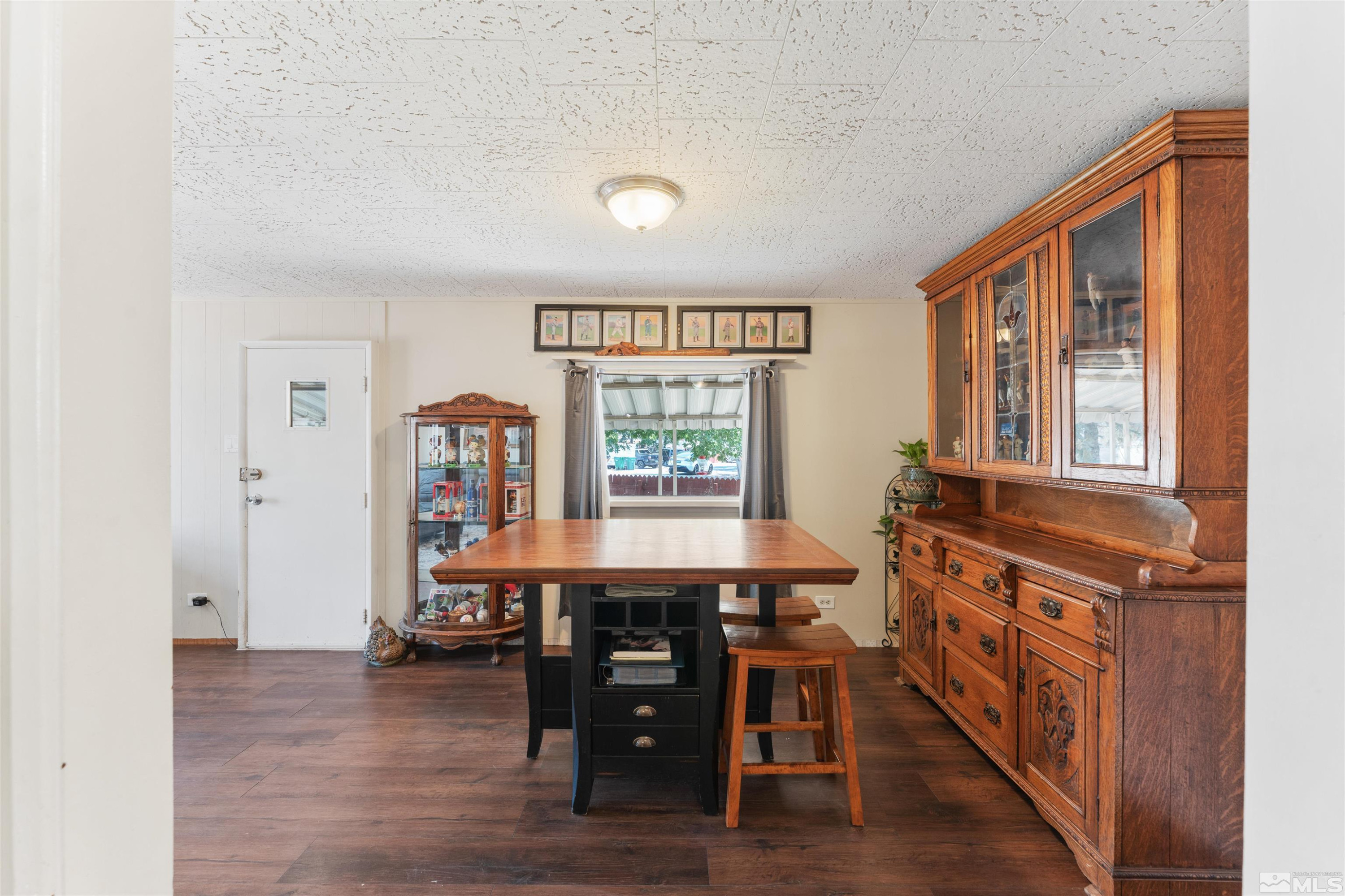 467 Magnolia Way Reno, NV 89506 - Photo 8 of 40 Photo 8