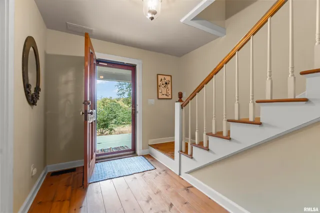 $530,000 | 1227 East Hallock Hollow Road, Chillicothe, IL 61523