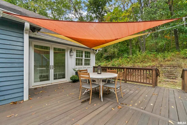 $530,000 | 1227 East Hallock Hollow Road, Chillicothe, IL 61523