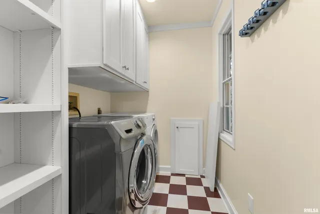 $530,000 | 1227 East Hallock Hollow Road, Chillicothe, IL 61523