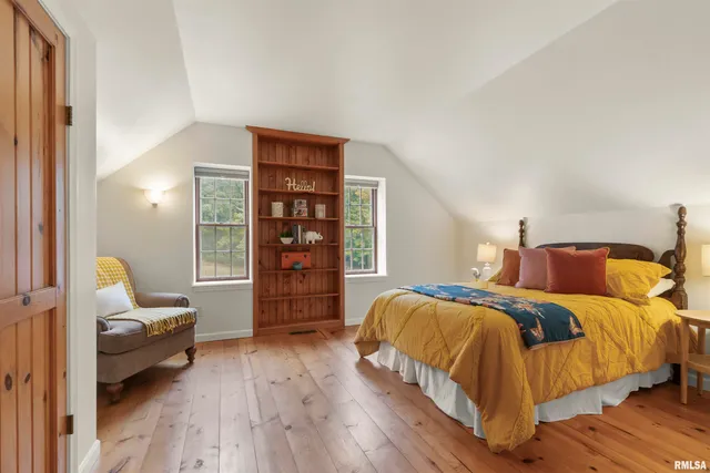 $530,000 | 1227 East Hallock Hollow Road, Chillicothe, IL 61523