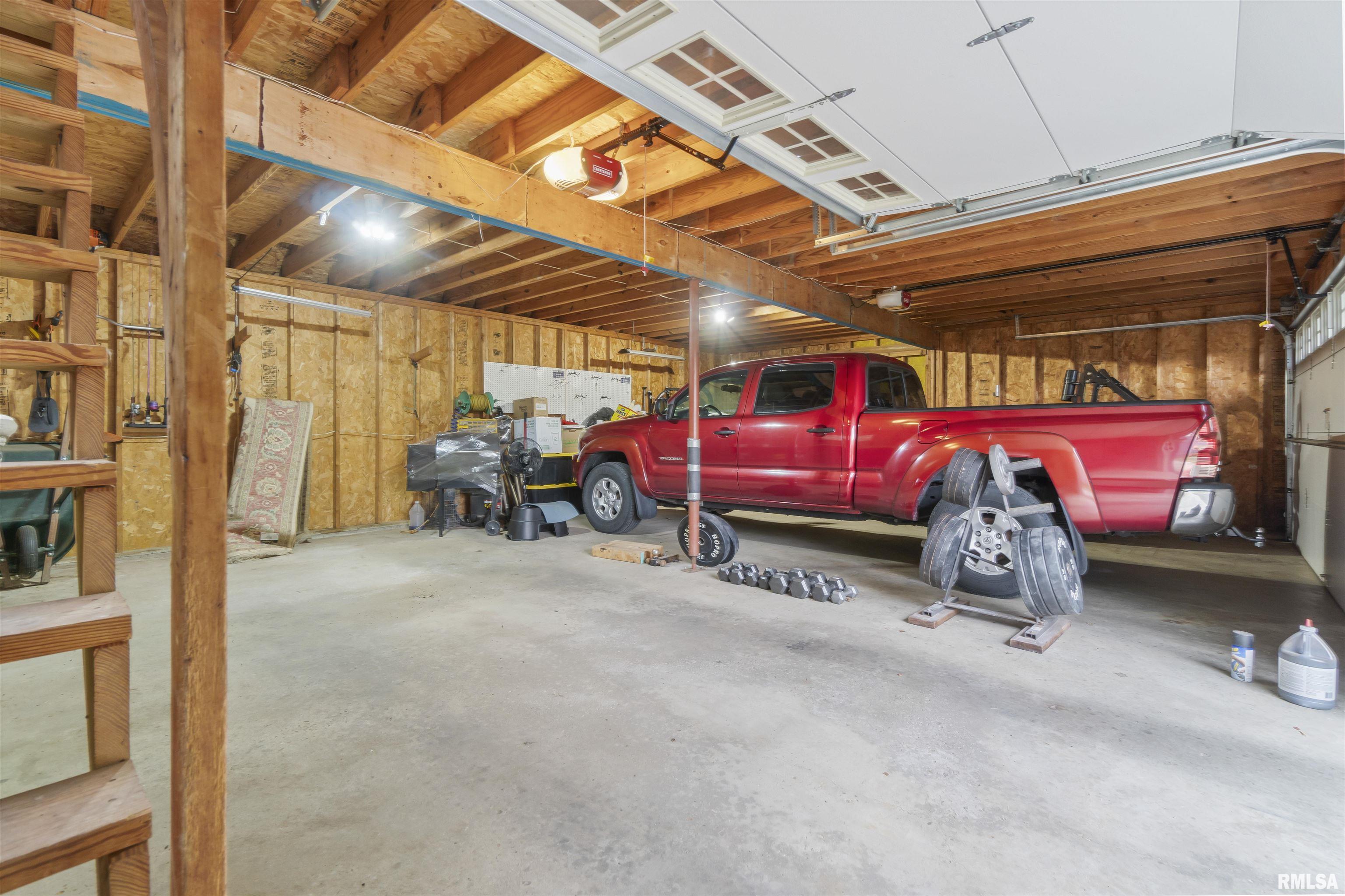 1227 East Hallock Hollow Road Chillicothe, IL 61523 - Photo 5 of 53